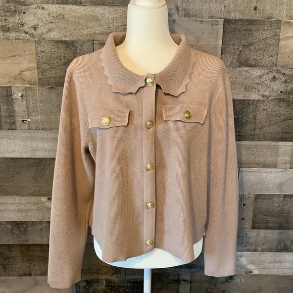 Tahari Sweater Jacket with Peter Pan collar and gold buttons - Picture 16 of 16